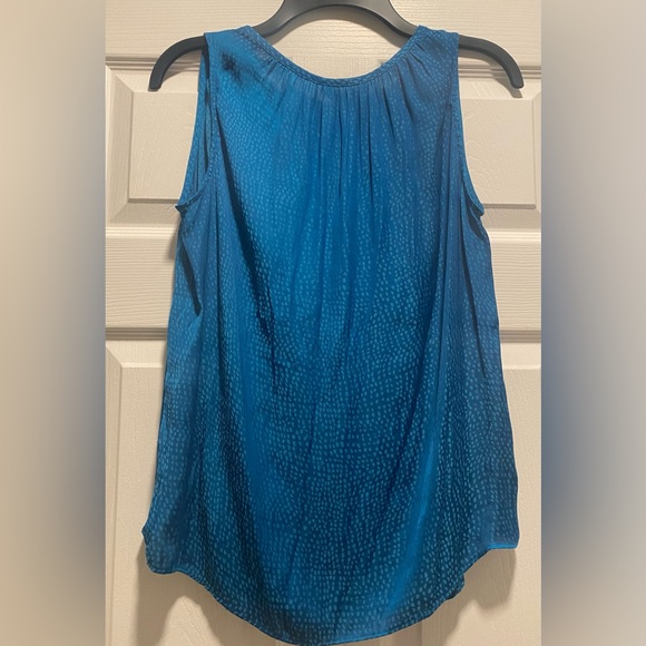 Jennifer Lopez Sapphire Blouse - Picture 2 of 3